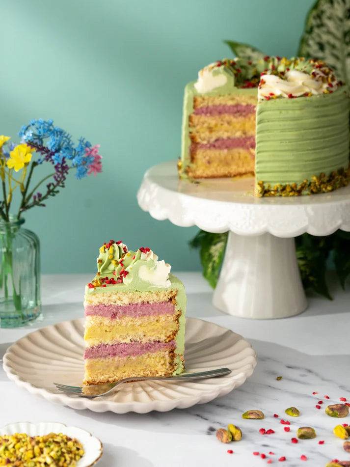 Pistachio and Raspberry Delight