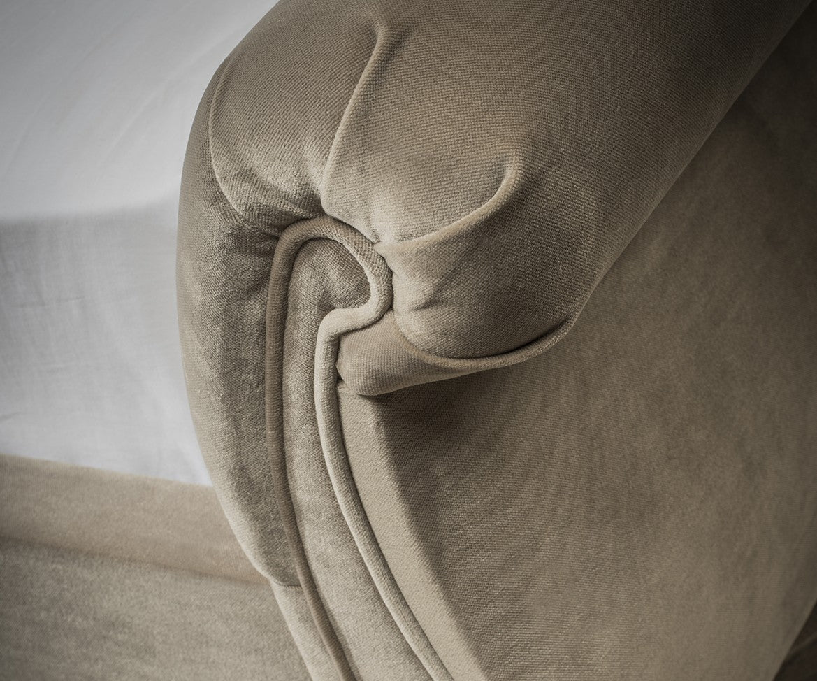 Chandlers Ford Upholstered Bed